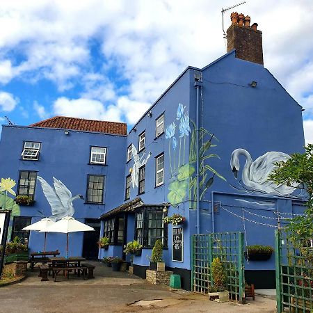 The Swan Hotel アルモンズベリー エクステリア 写真